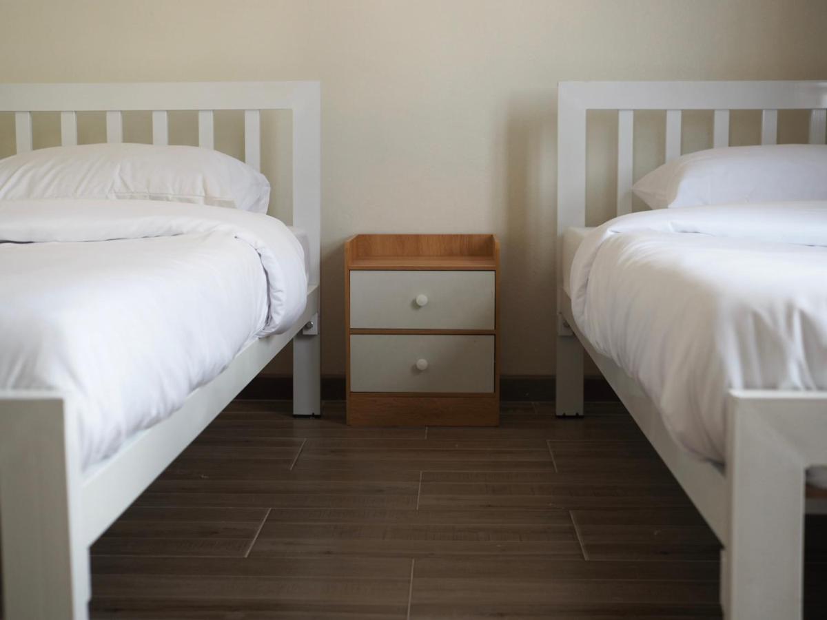 Krung Tone Hostel Бангкок Экстерьер фото