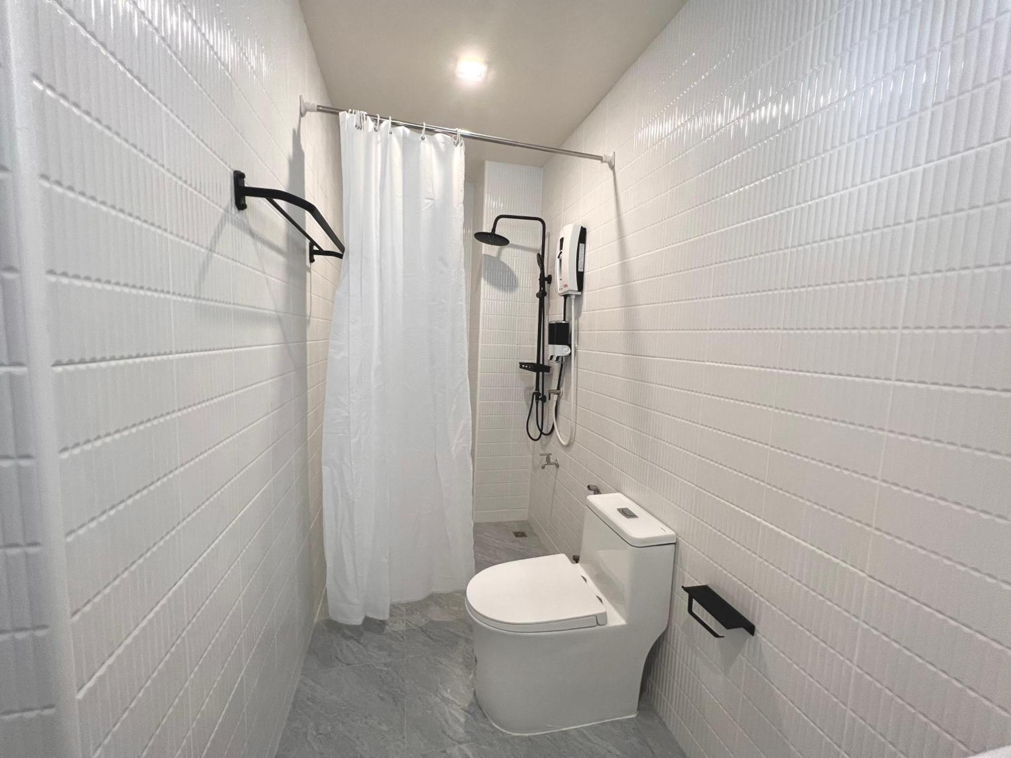 Krung Tone Hostel Бангкок Экстерьер фото