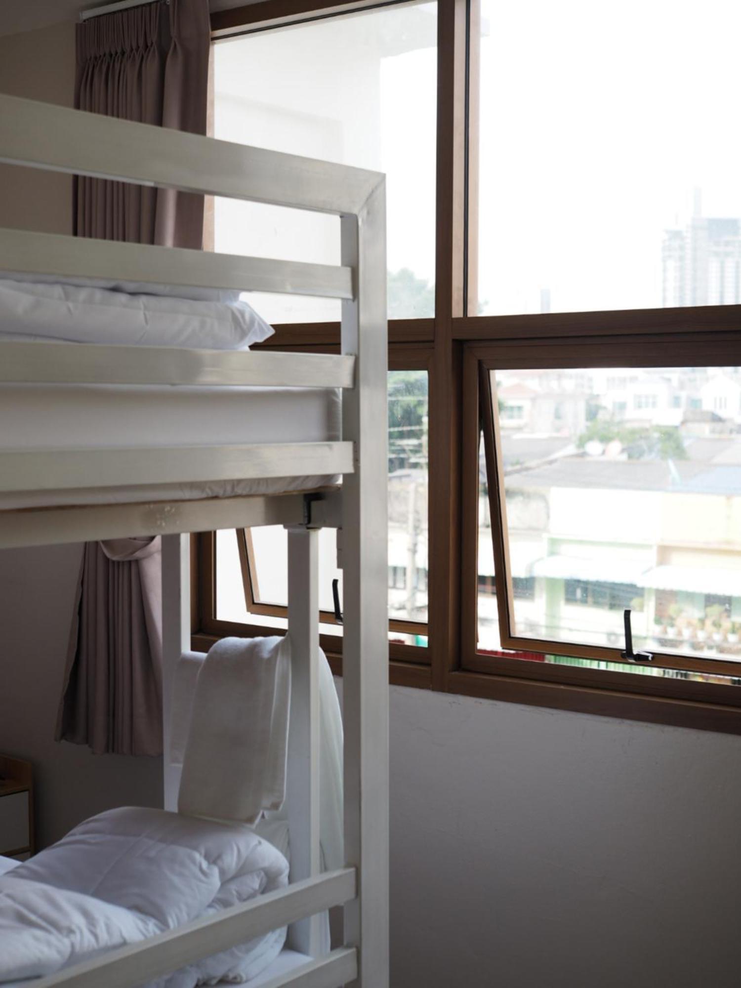 Krung Tone Hostel Бангкок Экстерьер фото